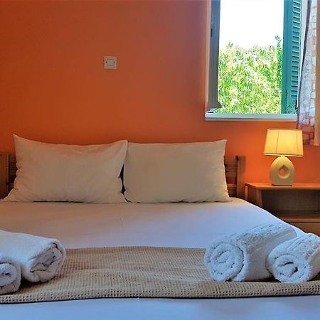 Karydia Apartments 4 Pers Λαζαράτα Εξωτερικό φωτογραφία