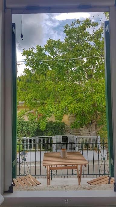 Karydia Apartments 4 Pers Λαζαράτα Εξωτερικό φωτογραφία