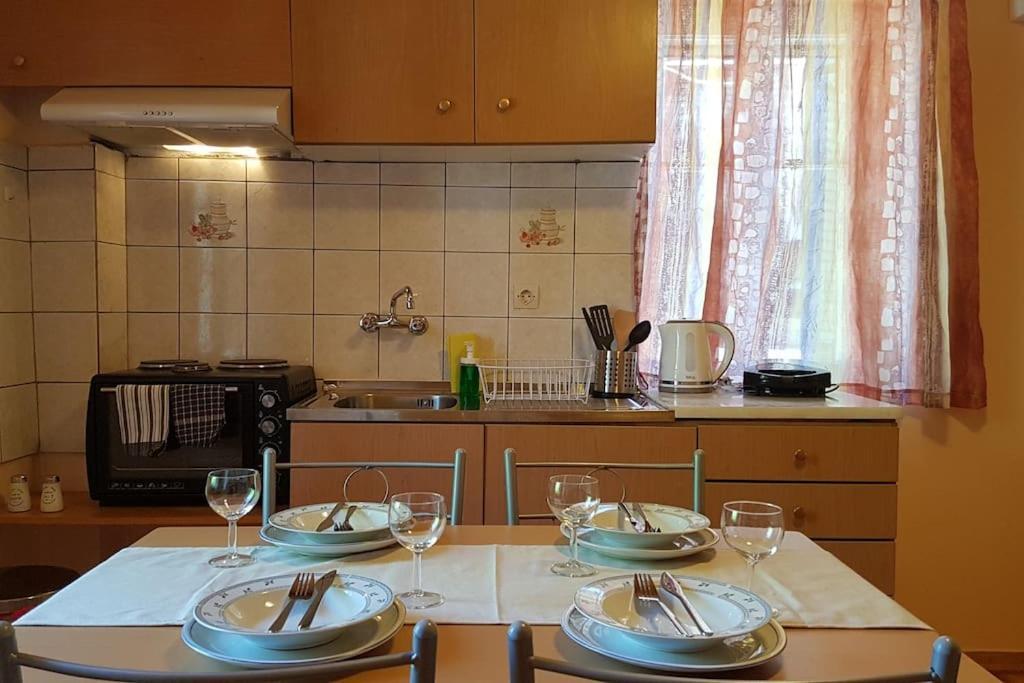 Karydia Apartments 4 Pers Λαζαράτα Εξωτερικό φωτογραφία