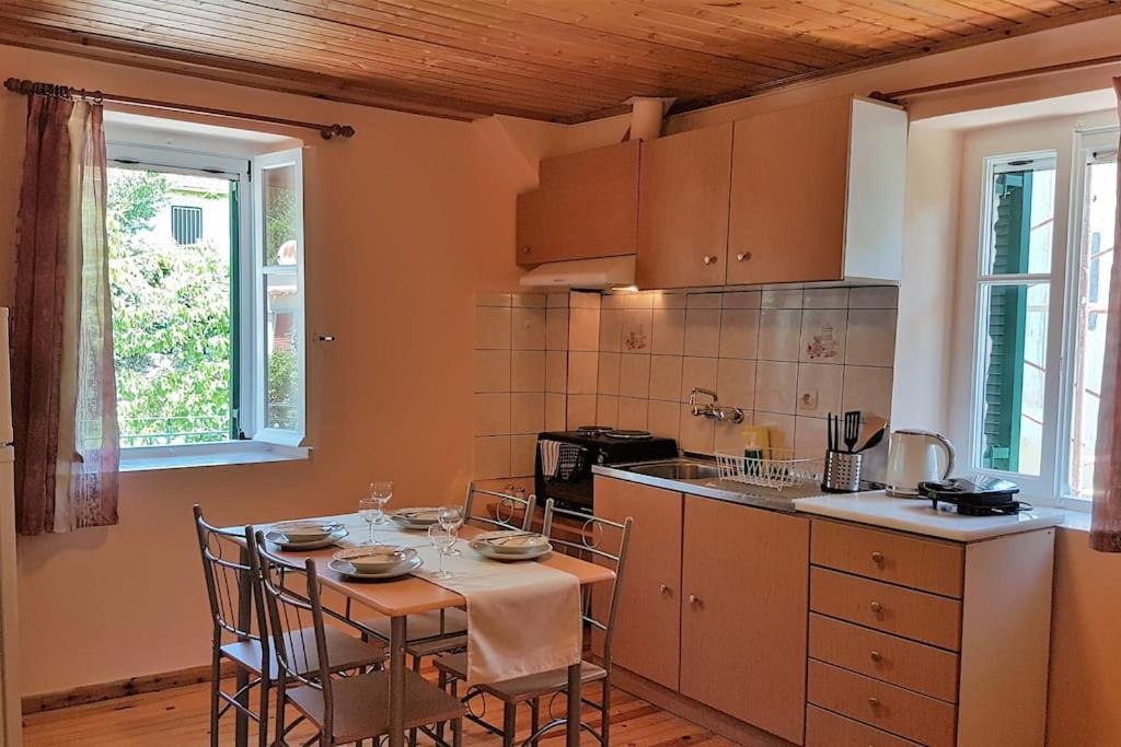 Karydia Apartments 4 Pers Λαζαράτα Εξωτερικό φωτογραφία