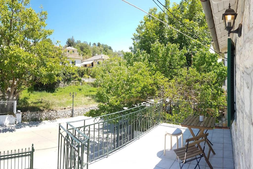 Karydia Apartments 4 Pers Λαζαράτα Εξωτερικό φωτογραφία